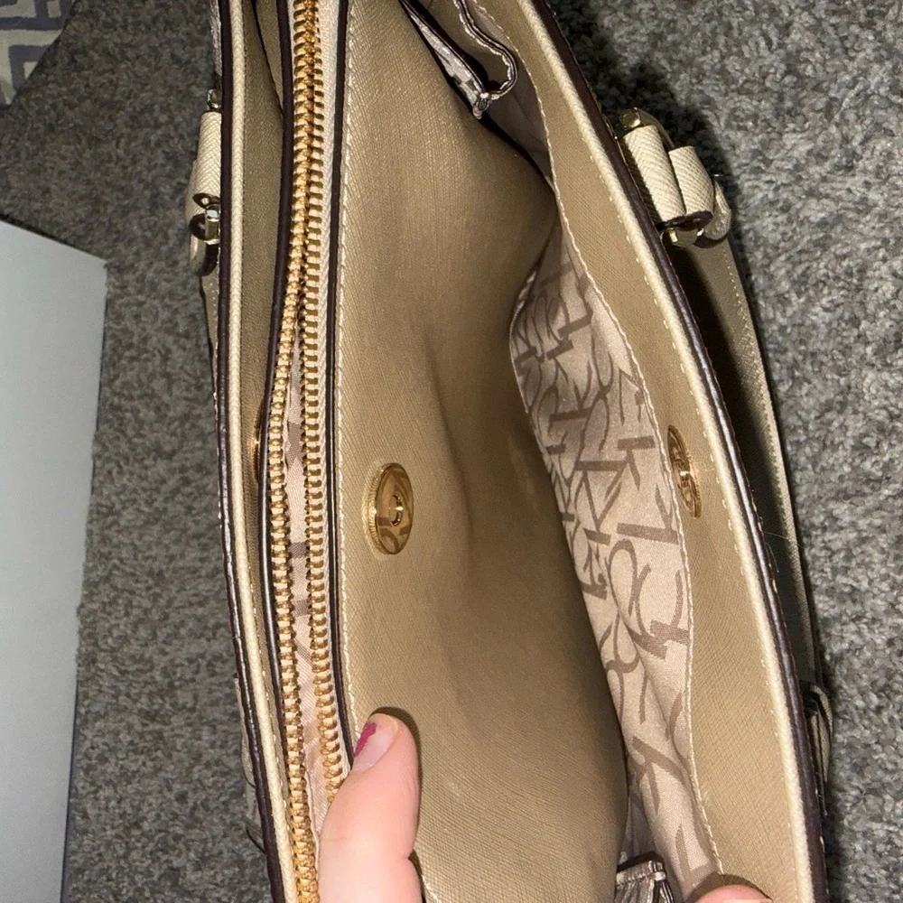 Calvin Klein NWT Women's Beige sparkle CK handbag